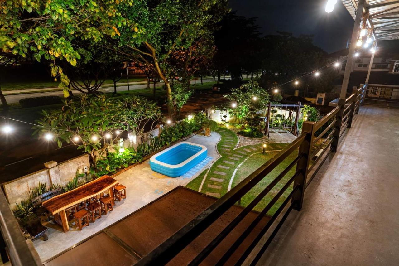 Eco Haus Garden Residential Villa Джохор Бахру Екстериор снимка